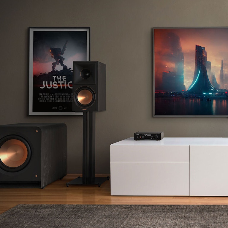 TEAC AI 303 with Klipsch Speakers and TV Mobile